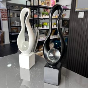 Figurines