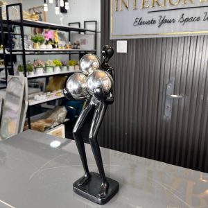 Figurines