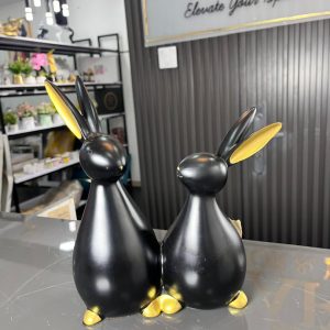 Figurines